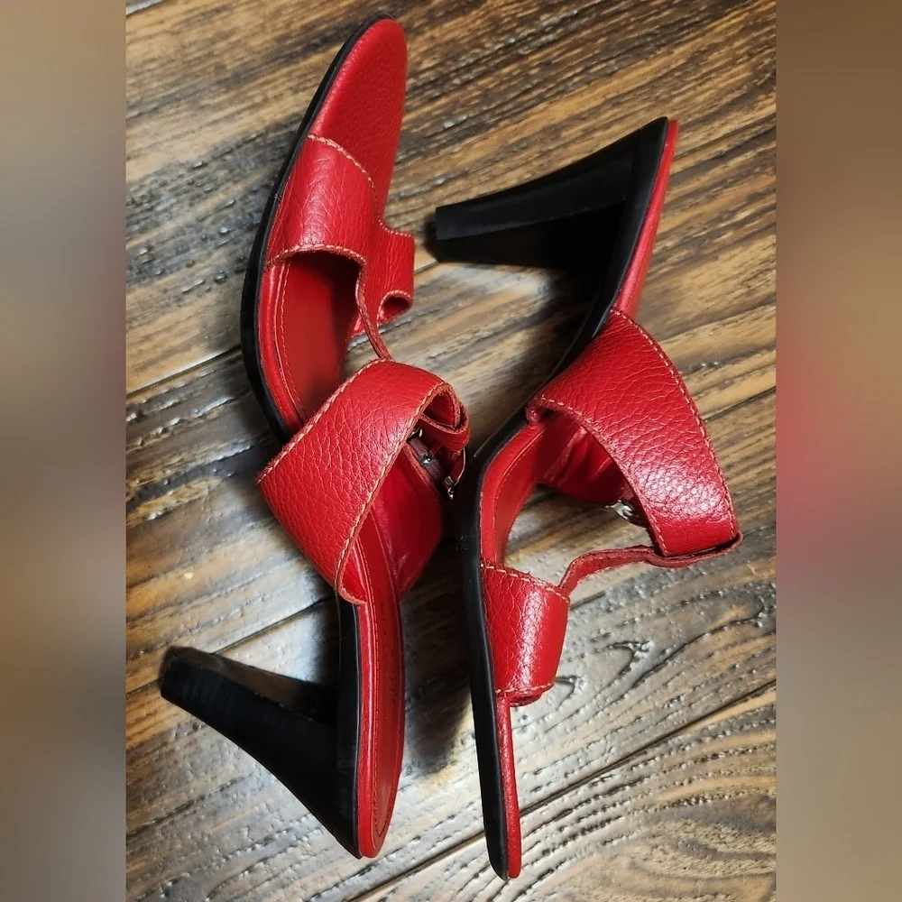 Anne Klein Red Leather iflex Monogram Bold Buckle Heels Sandals Size 10
